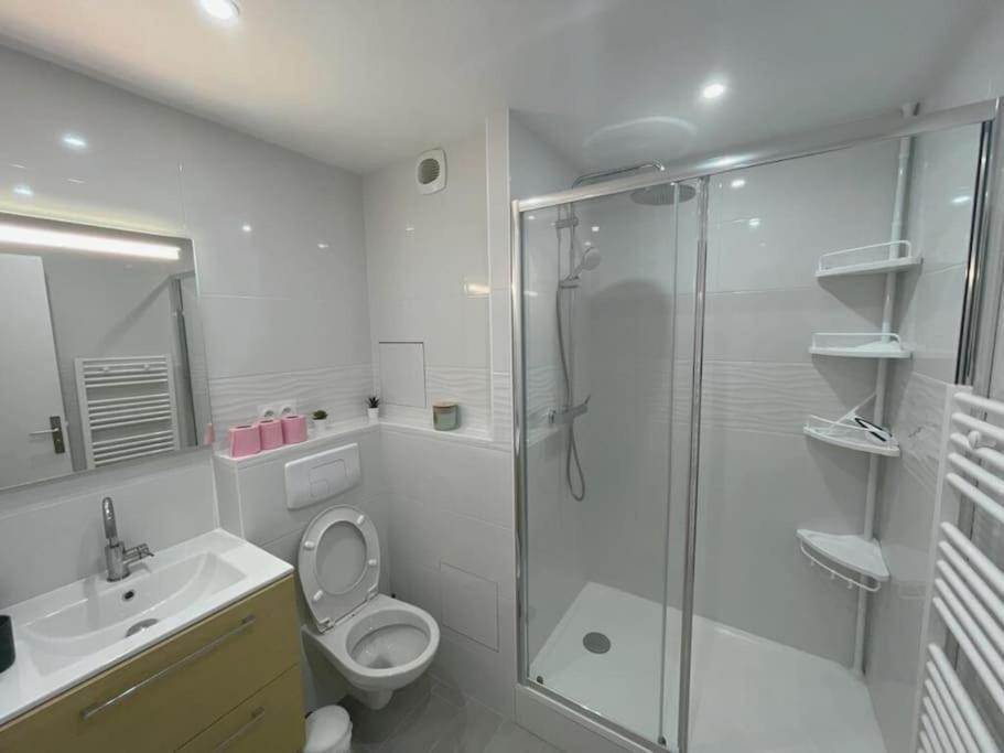 9 Mi From Stade De France - Charming 5-Room Сен-Дени Экстерьер фото